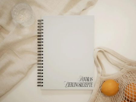 Großes Rezeptbuch personalisiert - als Hardcover Ringbuch oder transp. Schutzdeckblatt - Modern -Lieblingsrezepte - Beige - DIN A4 Format