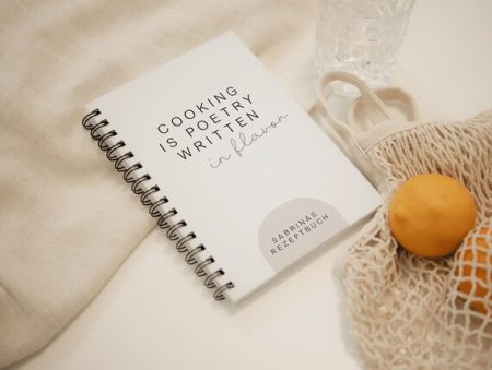 Rezeptbuch zum Selberschreiben | personalisiert | Hardcover | oder transparentes Schutzdeckblatt |Spruch | Beige | 30 oder 50 Rezepte