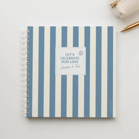 Gästebuch Hochzeit personalisiert – Hardcover Ringbuch 21x21 cm – Modernes Hochzeitsgästebuch zum Ausfüllen | Streifen | Blau