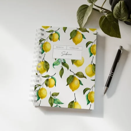 Personalisiertes Rezeptbuch mit Zitronen | Hardcover Ringbuch | Format DIN A5 | Geschenk für die Liebsten | Coffee table book | Kochbuch